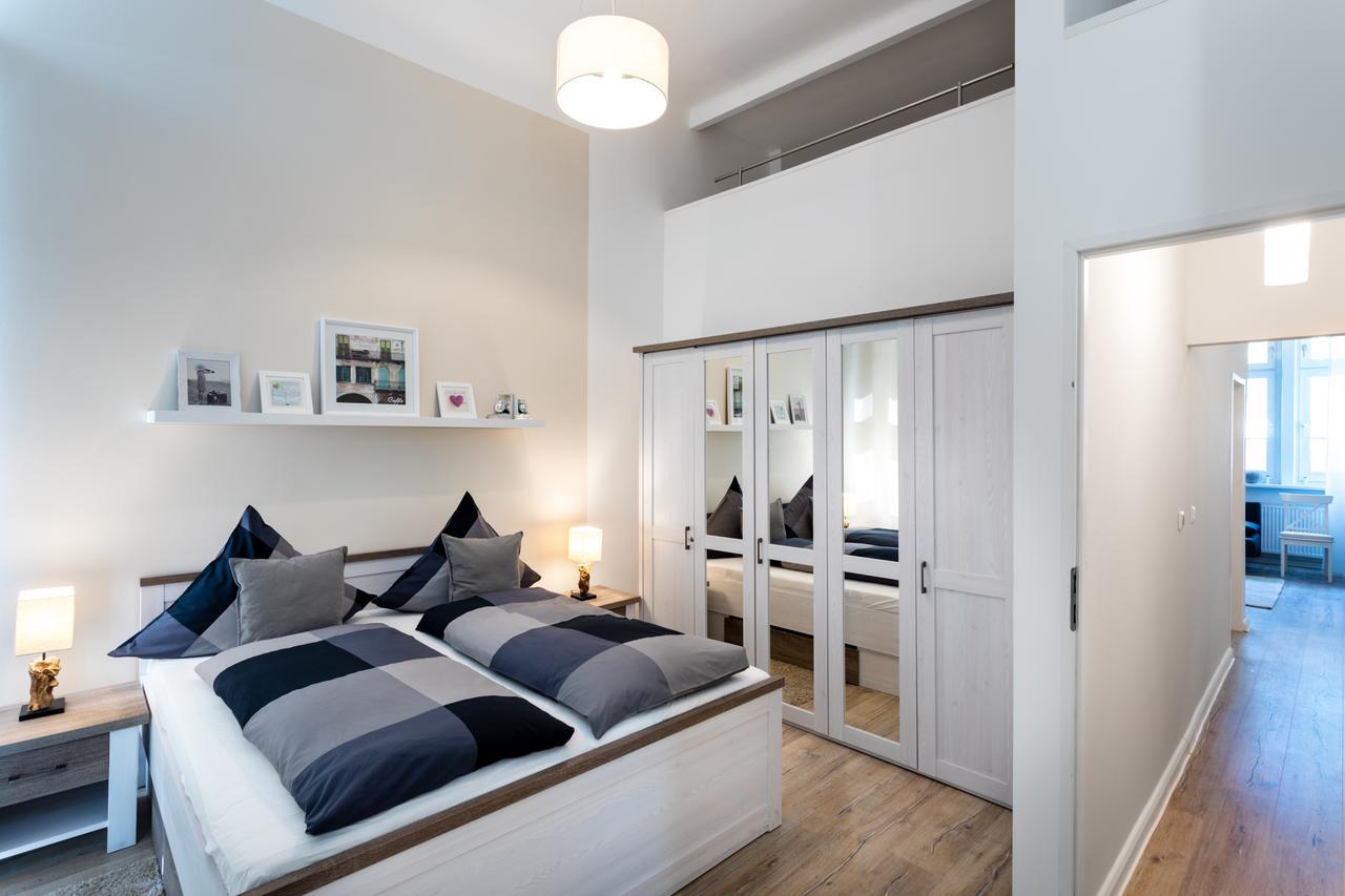 The Goethe Loft, 2 Bedroom Up To 5 People * Berlim
