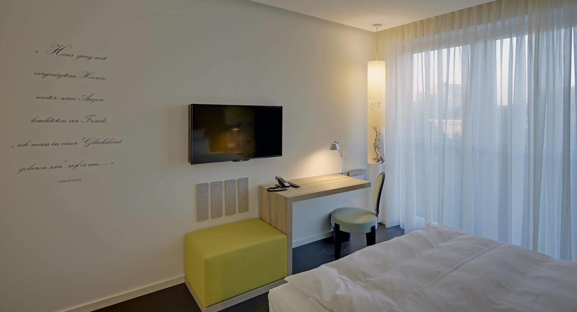 Grimm's Potsdamer Platz Hotel *