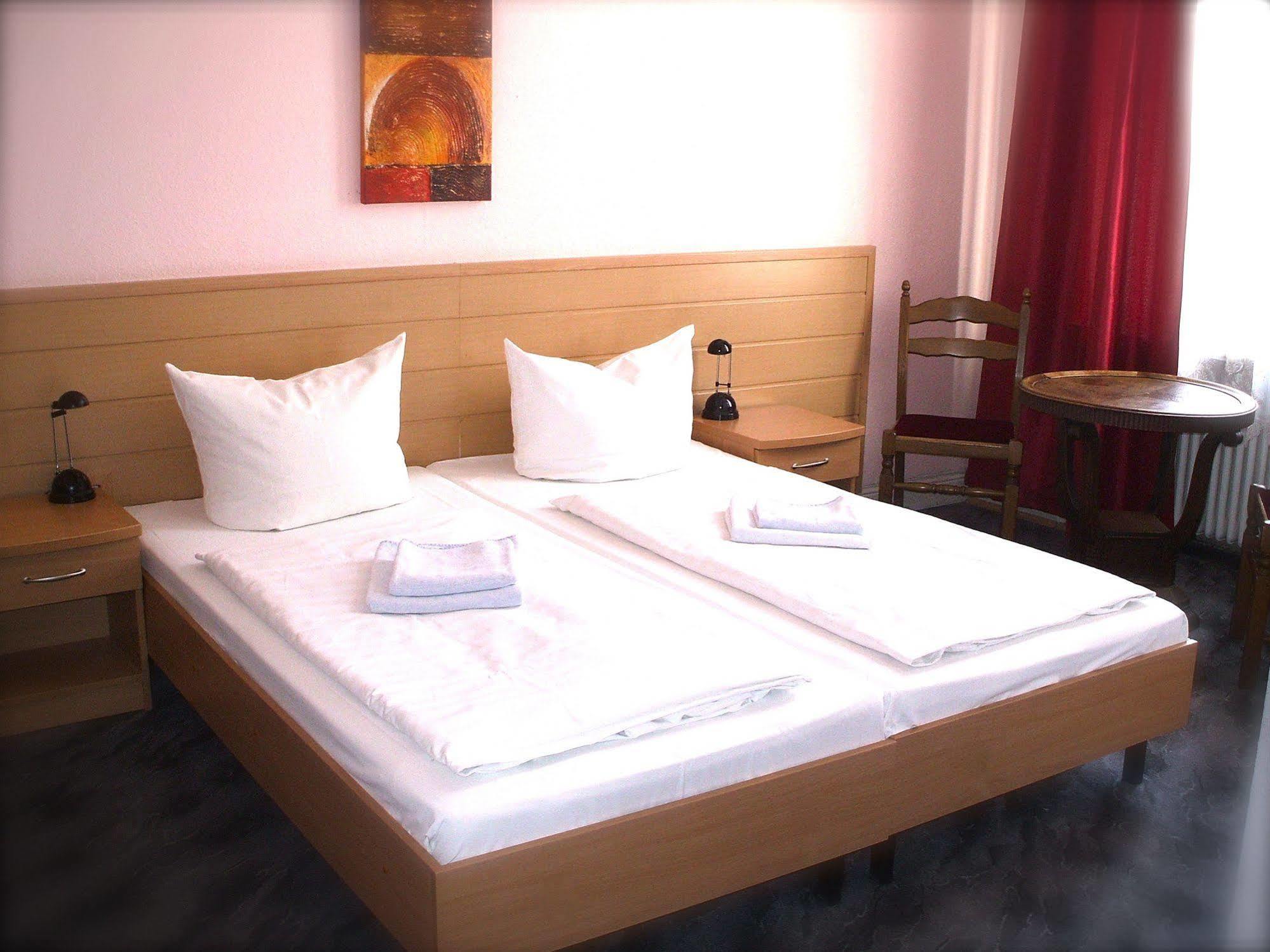 Messe Hotel 2*
