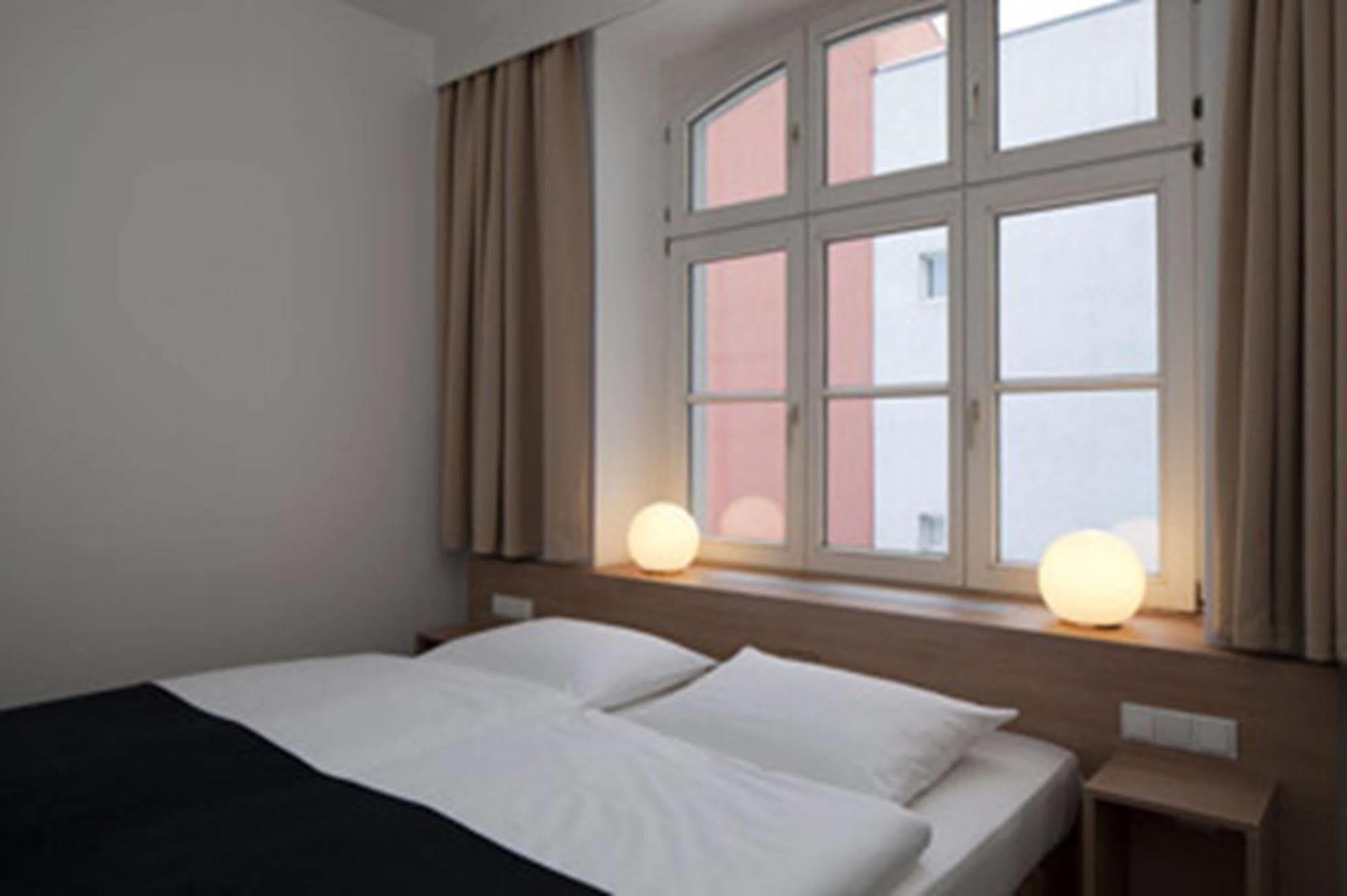 38 Hotel 3*