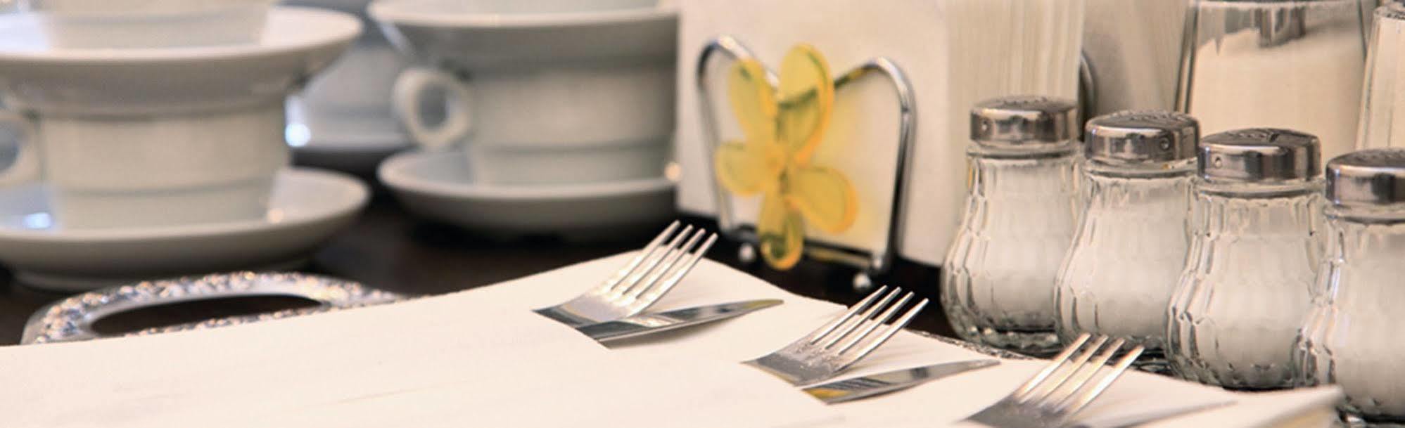 Guest house Hotel-pension Cortina 2*