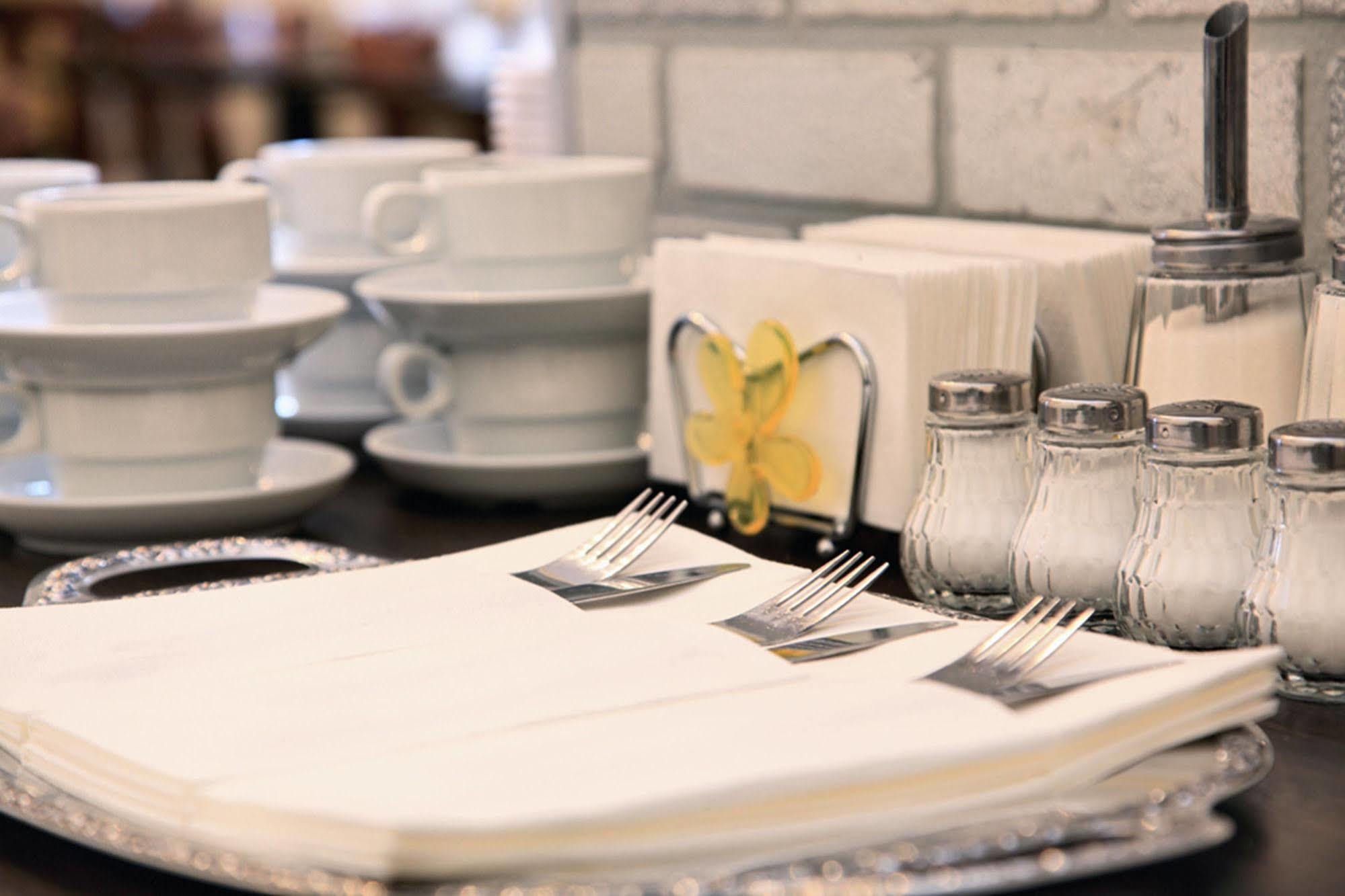 Hotel-pension Cortina Berlin