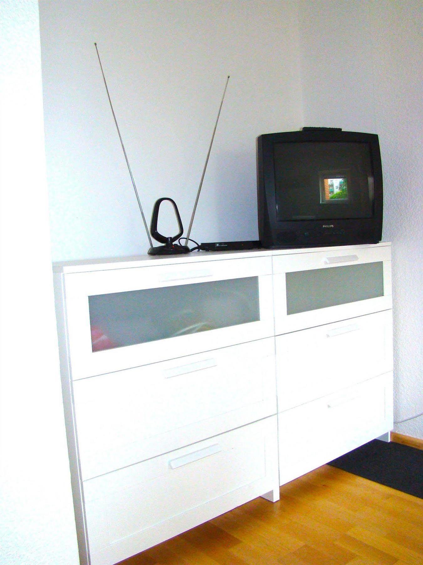 Near Brandenburg Gate - & Hostel *