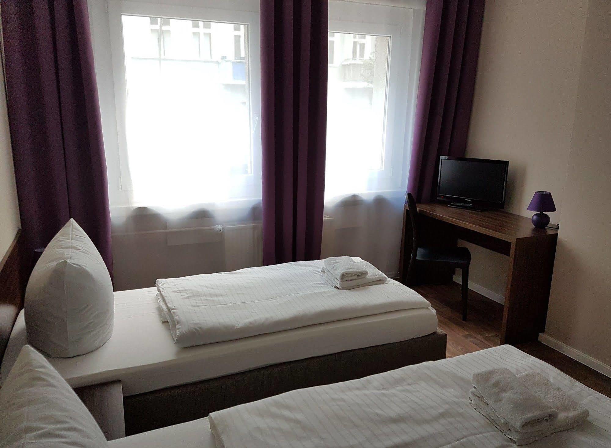 Eberty Hotel 2*