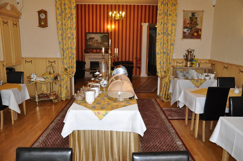 Hotel Savoy Near Kurfuerstendamm 3*