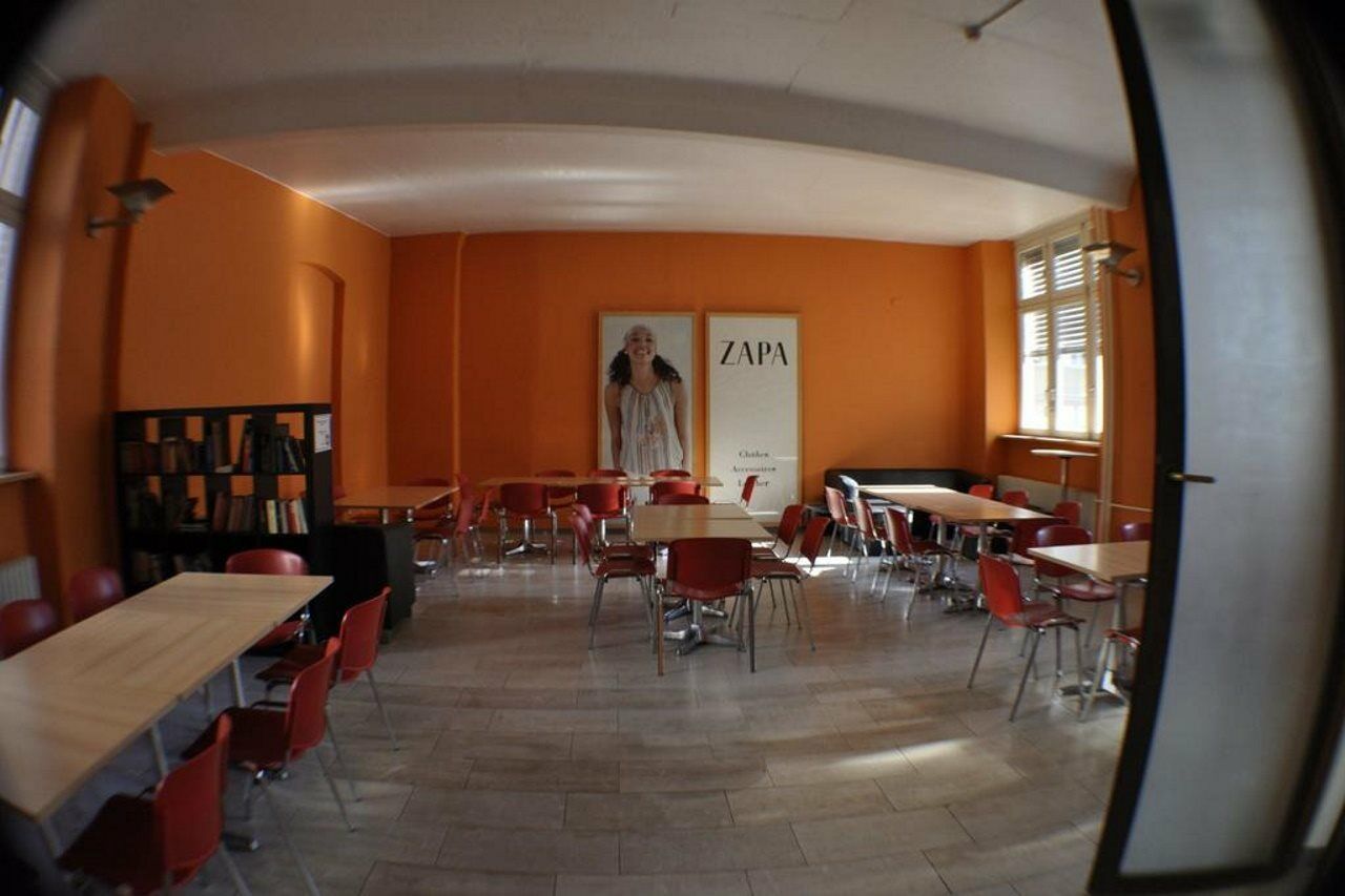 Hostel In *