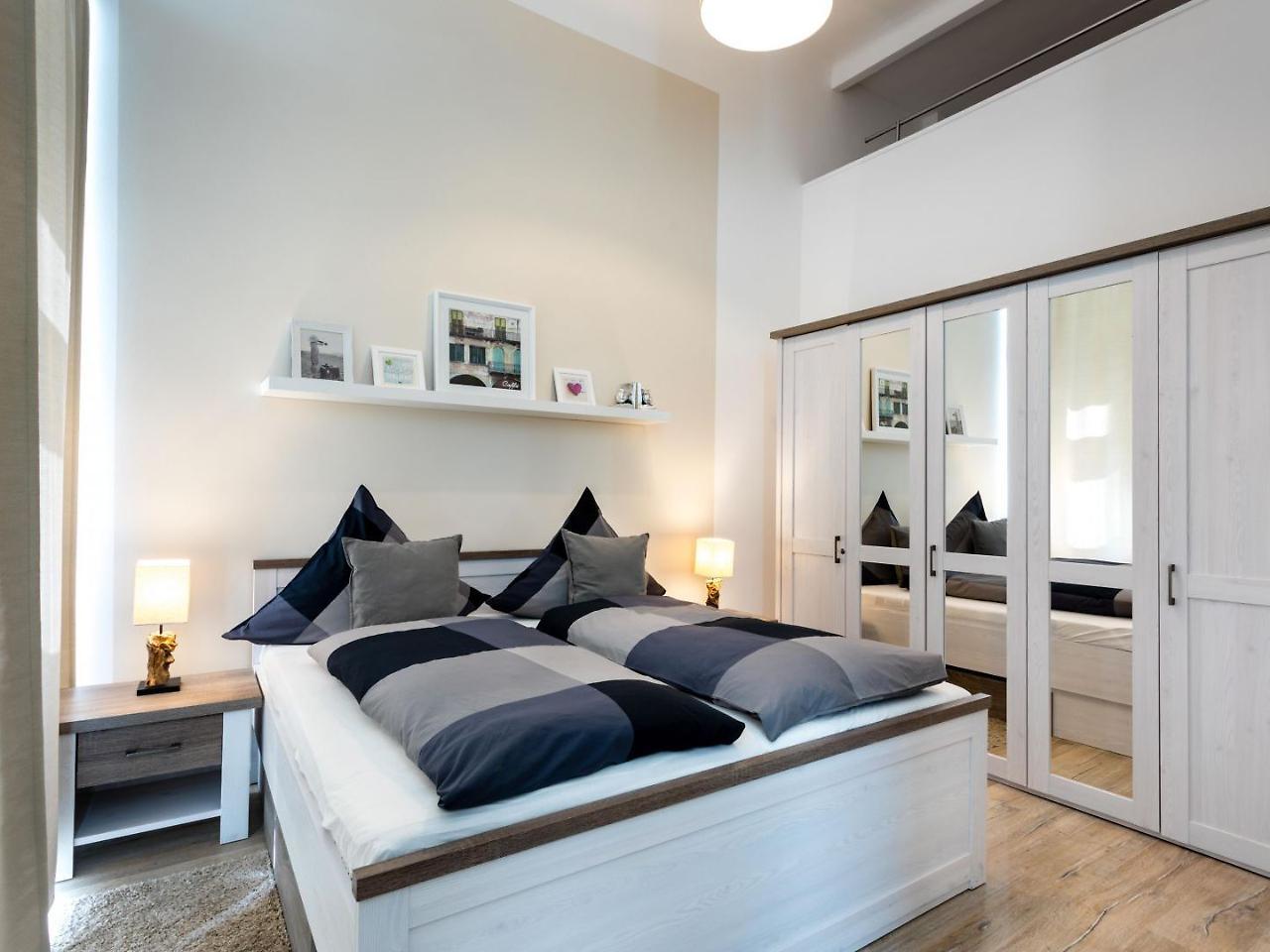 The Goethe Loft, 2 Bedroom Up To 5 People Apartamento *