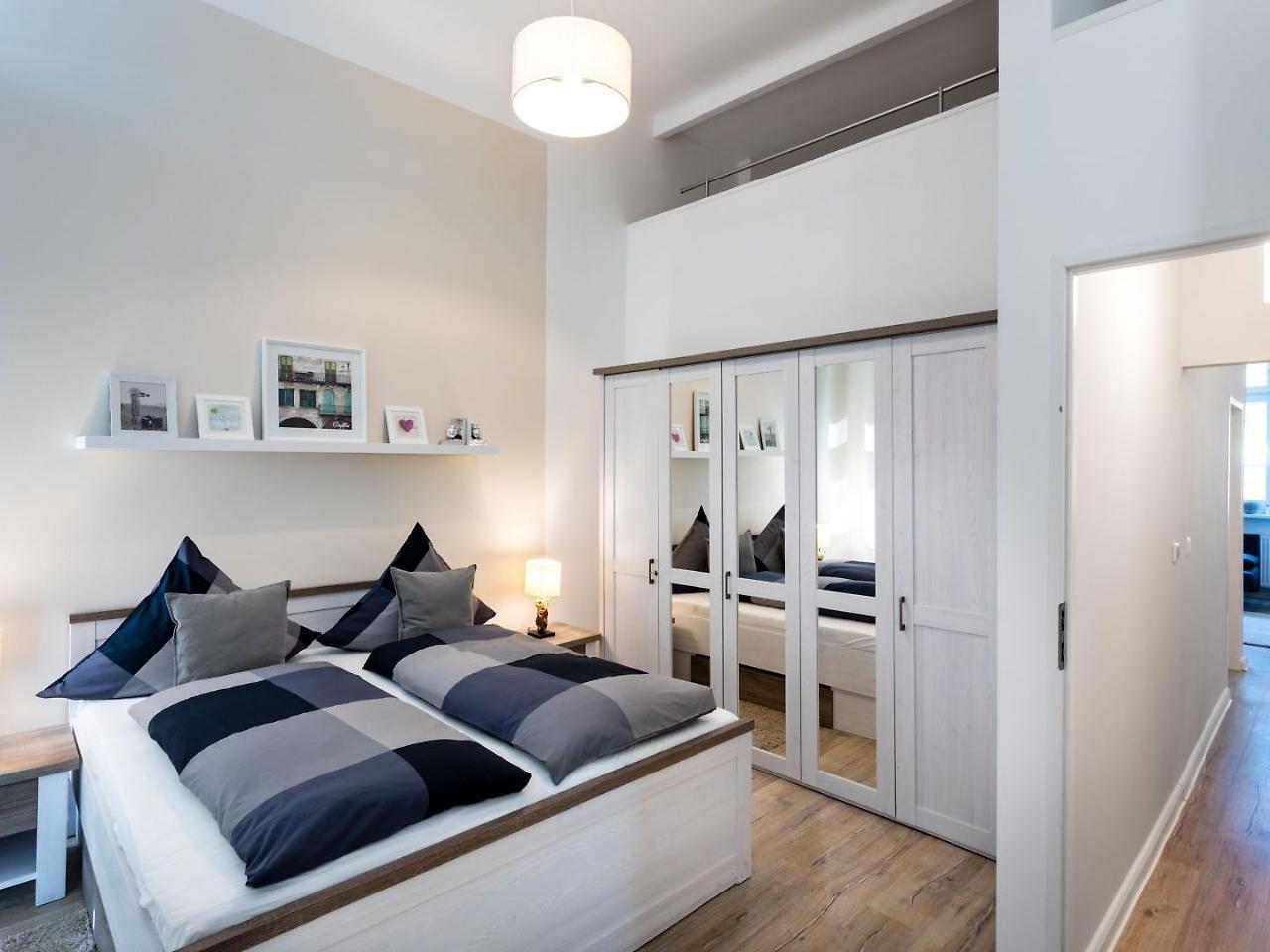 The Goethe Loft, 2 Bedroom Up To 5 People Apartamento Berlim