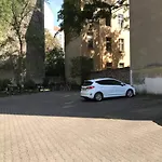 Designer Central Apartment With Terrace & Free Parking