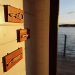 Gemuetliches Hausboot Mit Kamin In Berlin