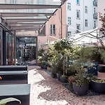 Hotel Bleibtreu Berlin By Golden Tulip