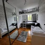Cosy And Central City Flat With Piano