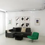 Nook X Salon - Gallery-Apartment In Friedrichshain