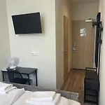 Motel Blue - Minimalist Boutique Hotel