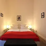 Midi Inn City West am Ku\'damm