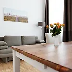 Sc 03 By Rockchair Apartments L Superhost Status L 2 Bedrooms Boxspringbeds Balcony Elevator - Cozy Family & Business Flair Welcomes You!