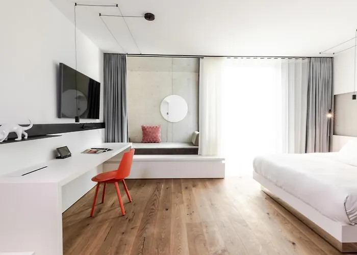 Kpm Hotel & Residences