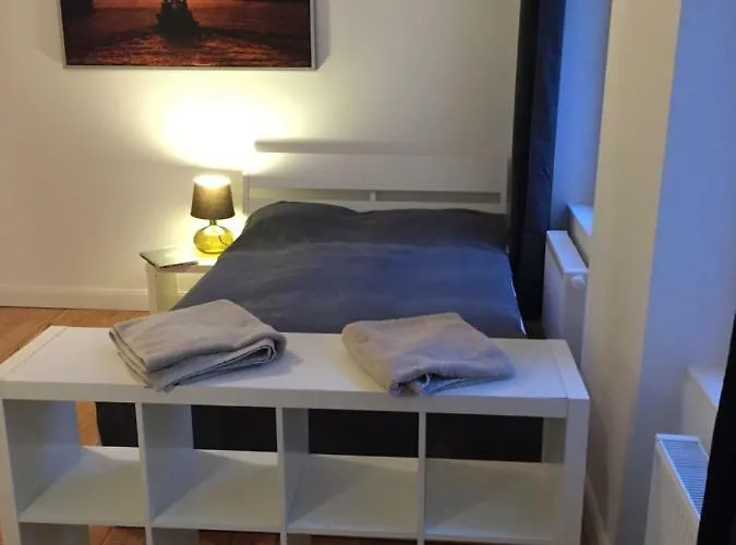 Modernes Apartment Am Viktoria Luise Platz