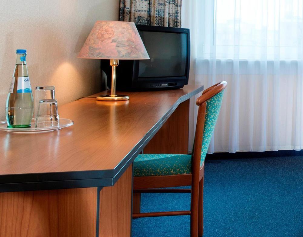 Good Morning + East Hotel 3*