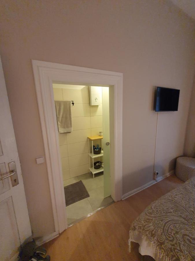 Apartment West