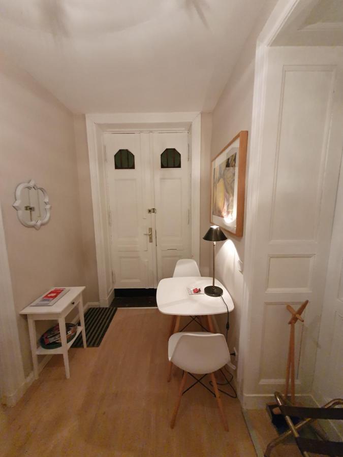 Apartment West