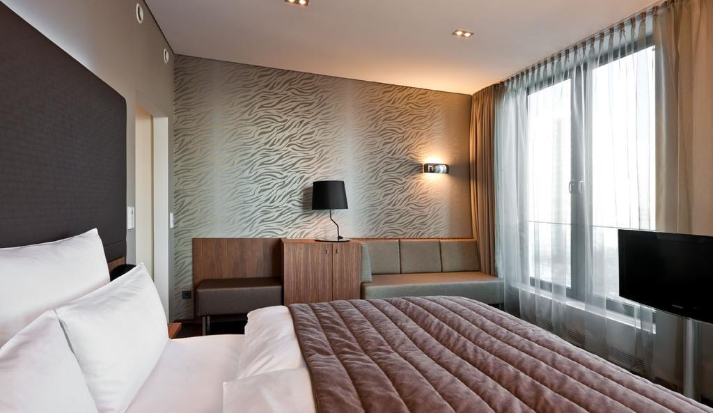 Hotel Cosmo Mitte 4*