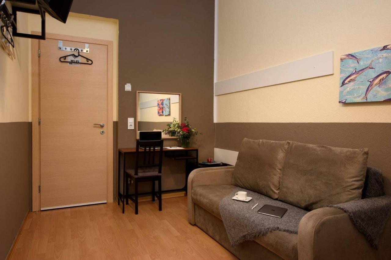 Gasthof Hotelroom In N11 Prenzlauer Berg New