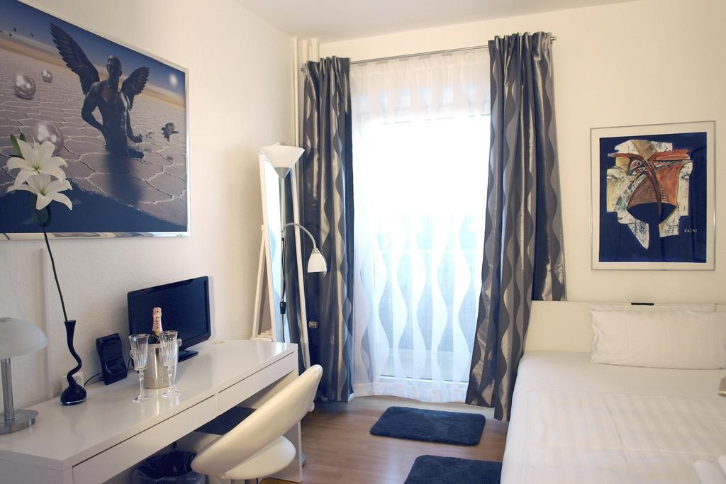 Bananas Hotel And Guesthouse Berlin Berlim