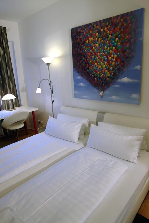 Bananas Hotel And Guesthouse Berlin Berlim
