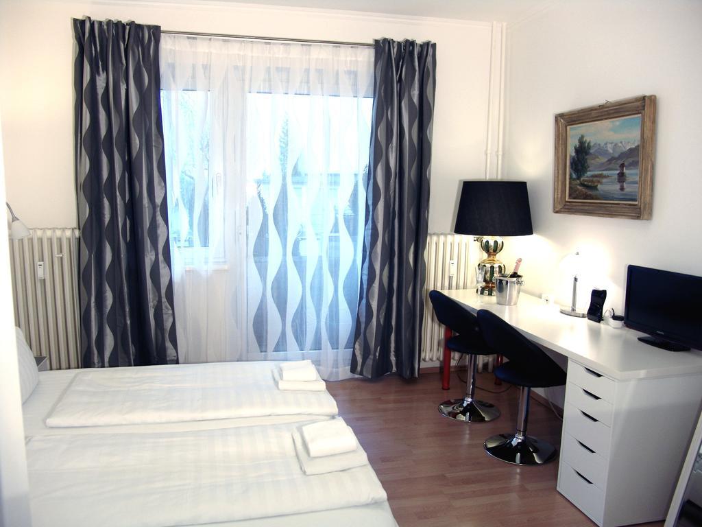 Bananas Hotel And Guesthouse Berlin