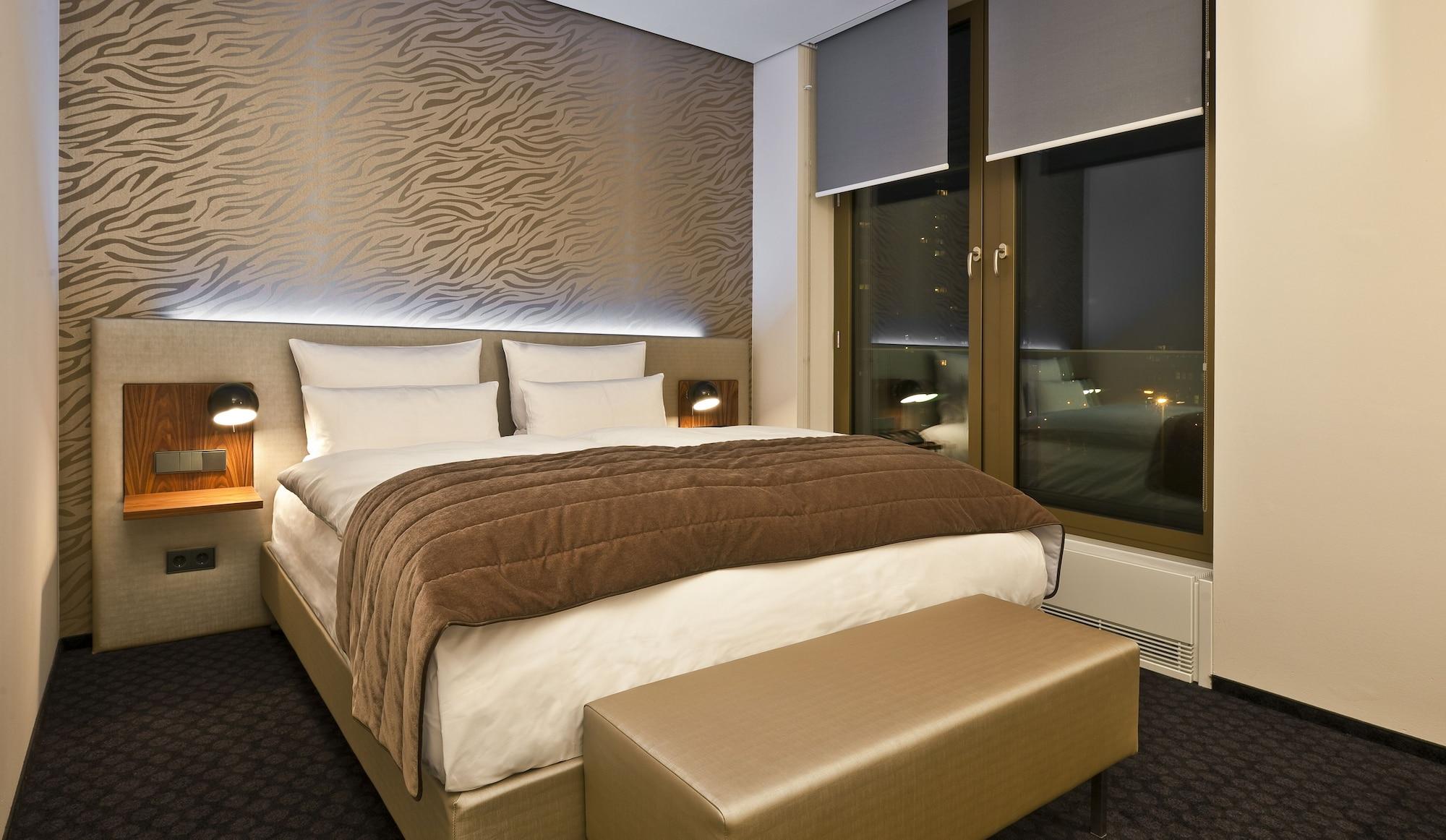 Cosmo Mitte 4*