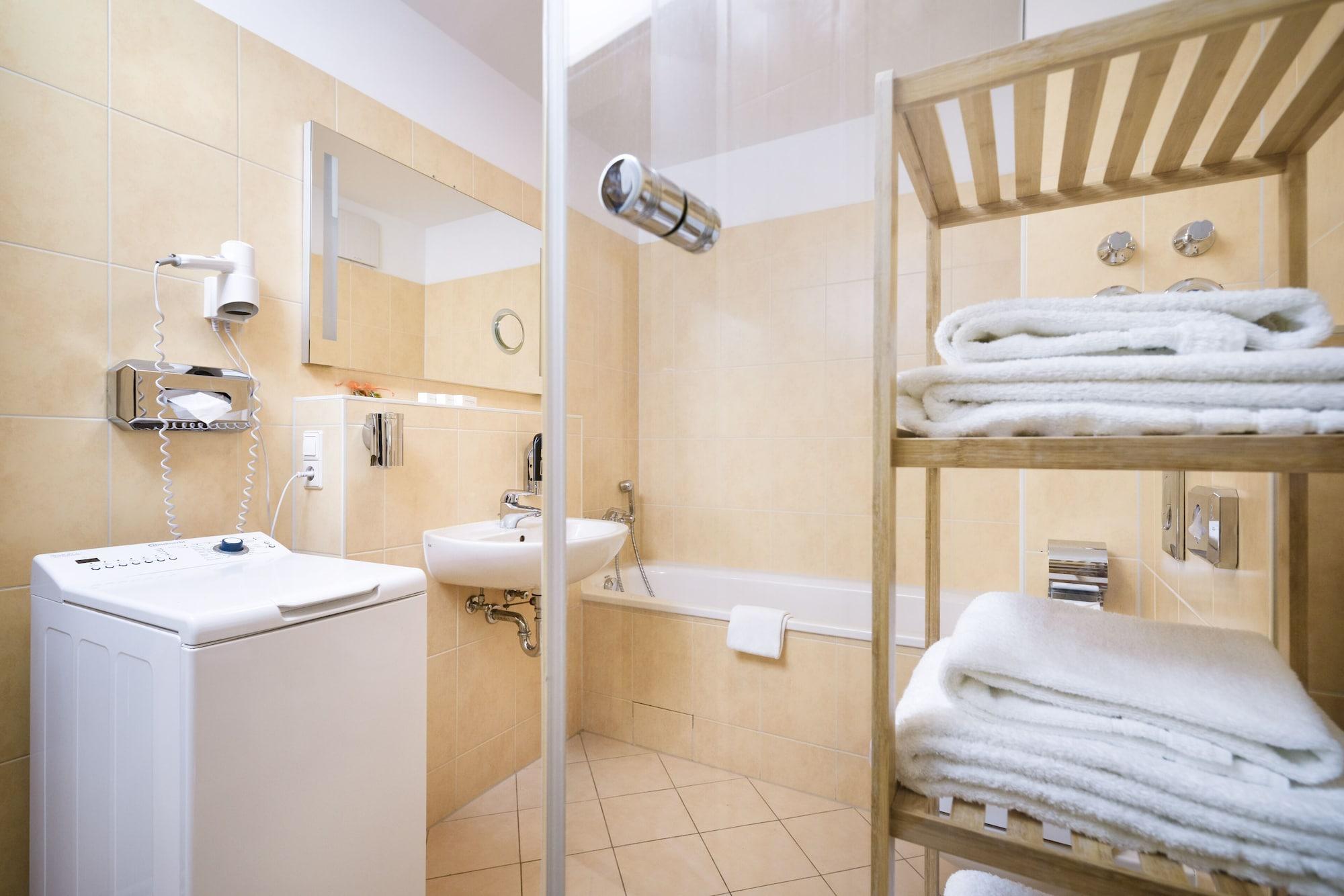 Youth Apartments - Ku'Damm Apartment *
