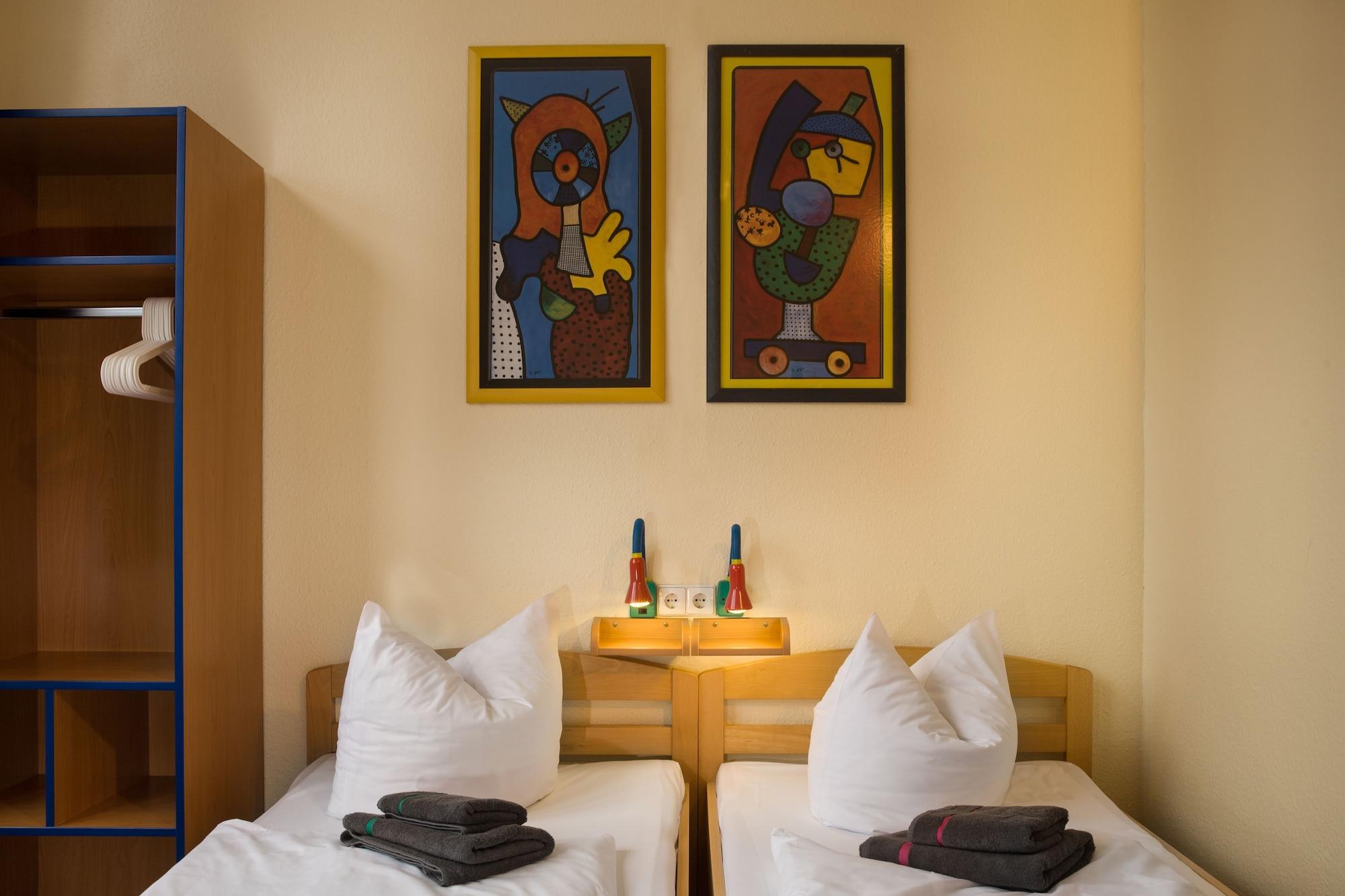 Hotel Acama & Kreuzberg 2*