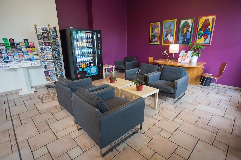 Acama & Kreuzberg Hotel 2*