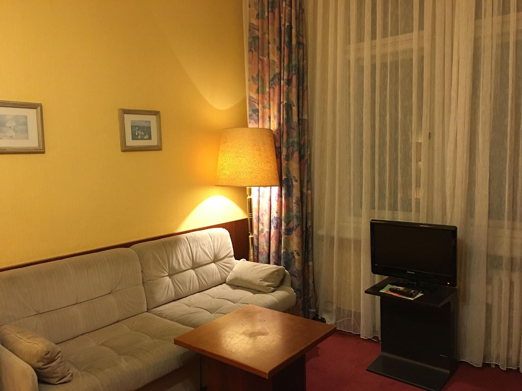 Kurfuerst Am Kurfuerstendamm 3*
