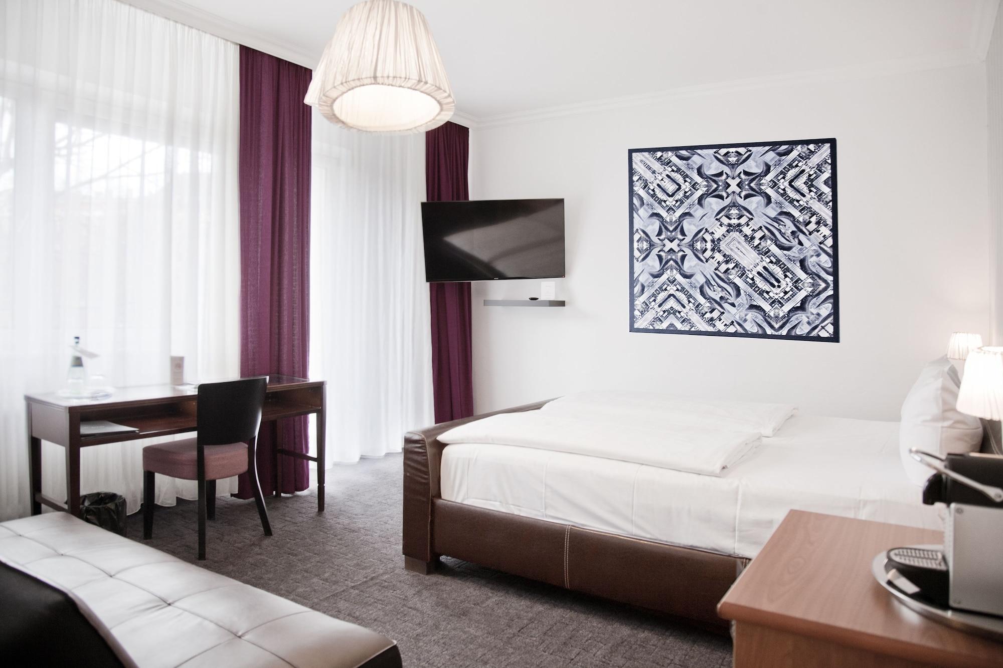 Les Nations Hotel 3*