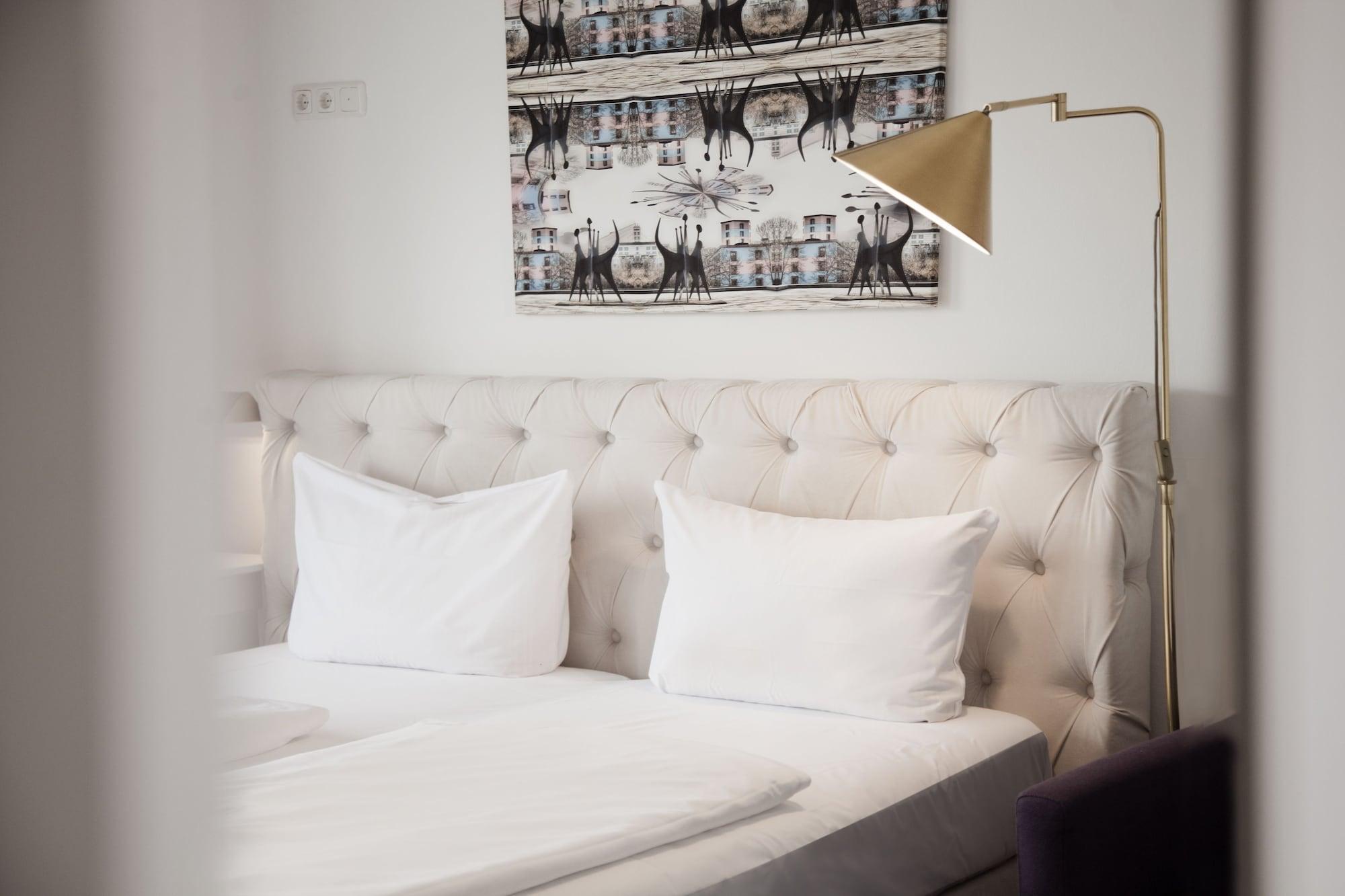 Les Nations Hotel 3*