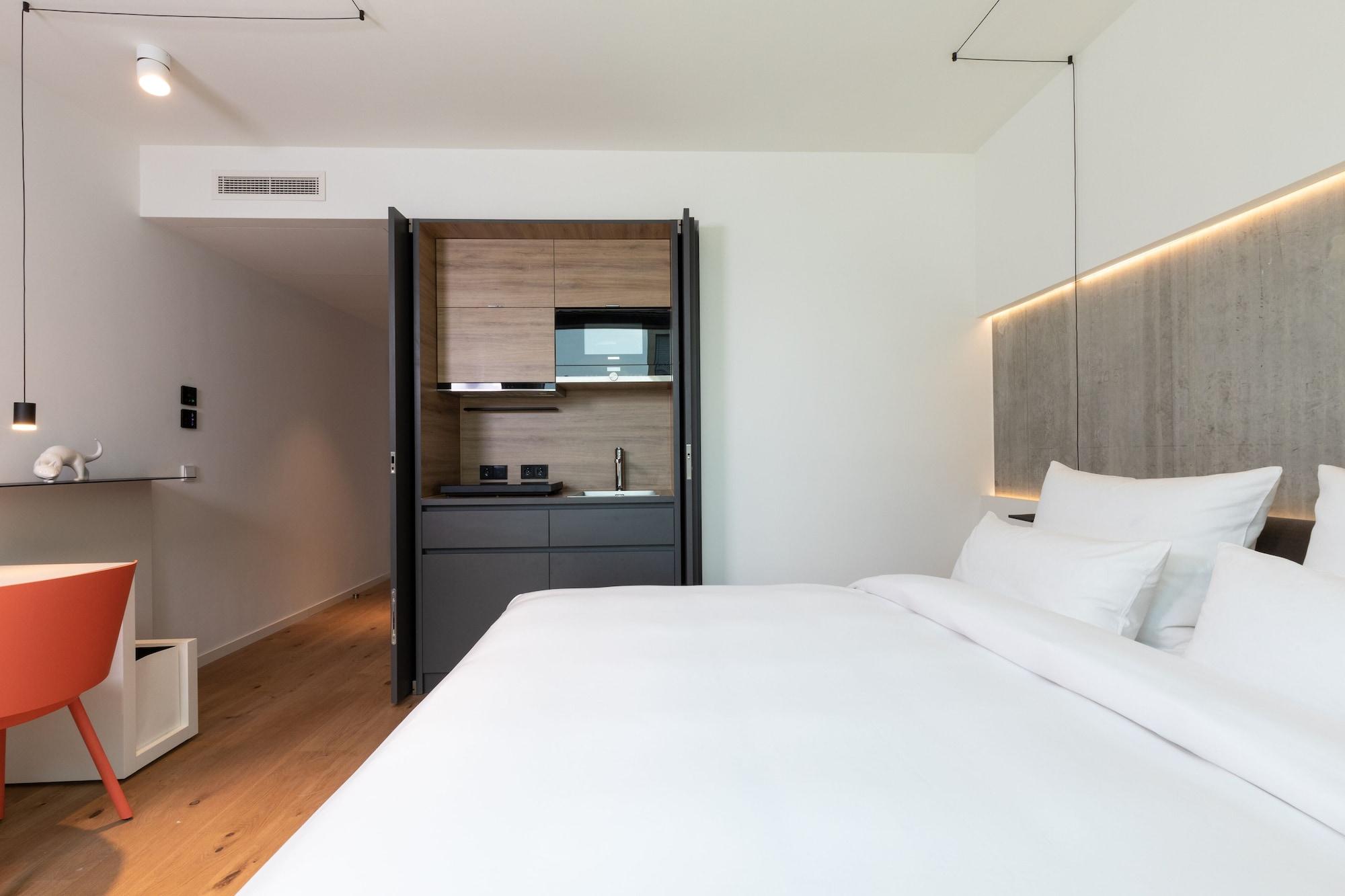 Kpm & Residences Hotel 5*