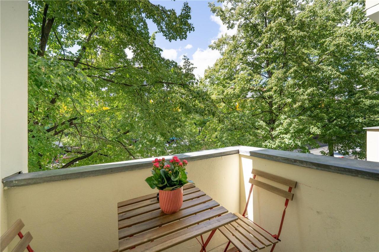 Apartment 33 Efg Schoenhauser Allee Mit Balkon Berlin