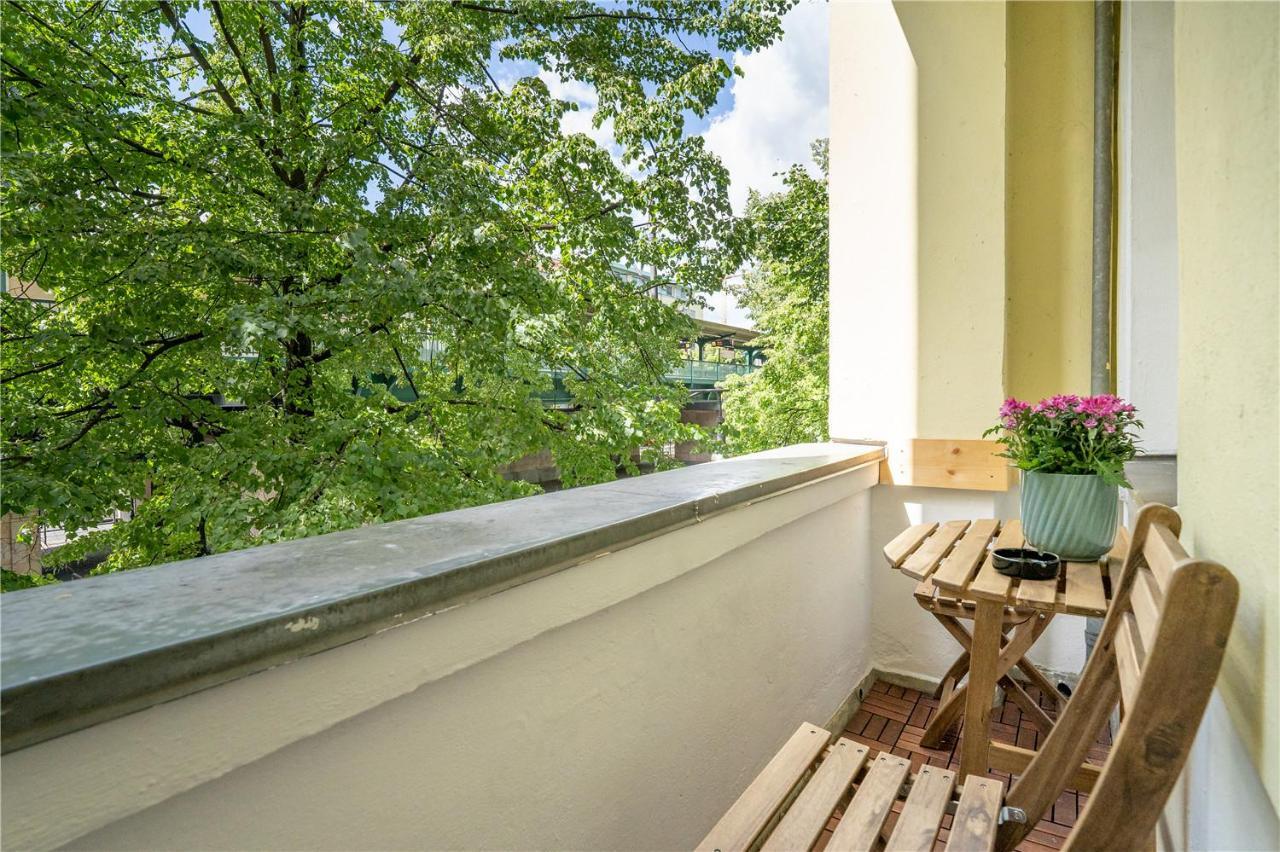 33 Efg Schoenhauser Allee Mit Balkon Apartment
