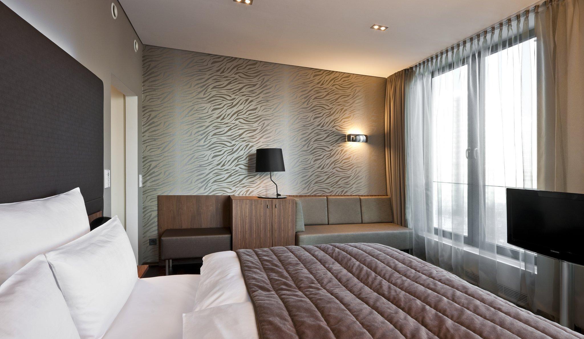 Cosmo Mitte 4*