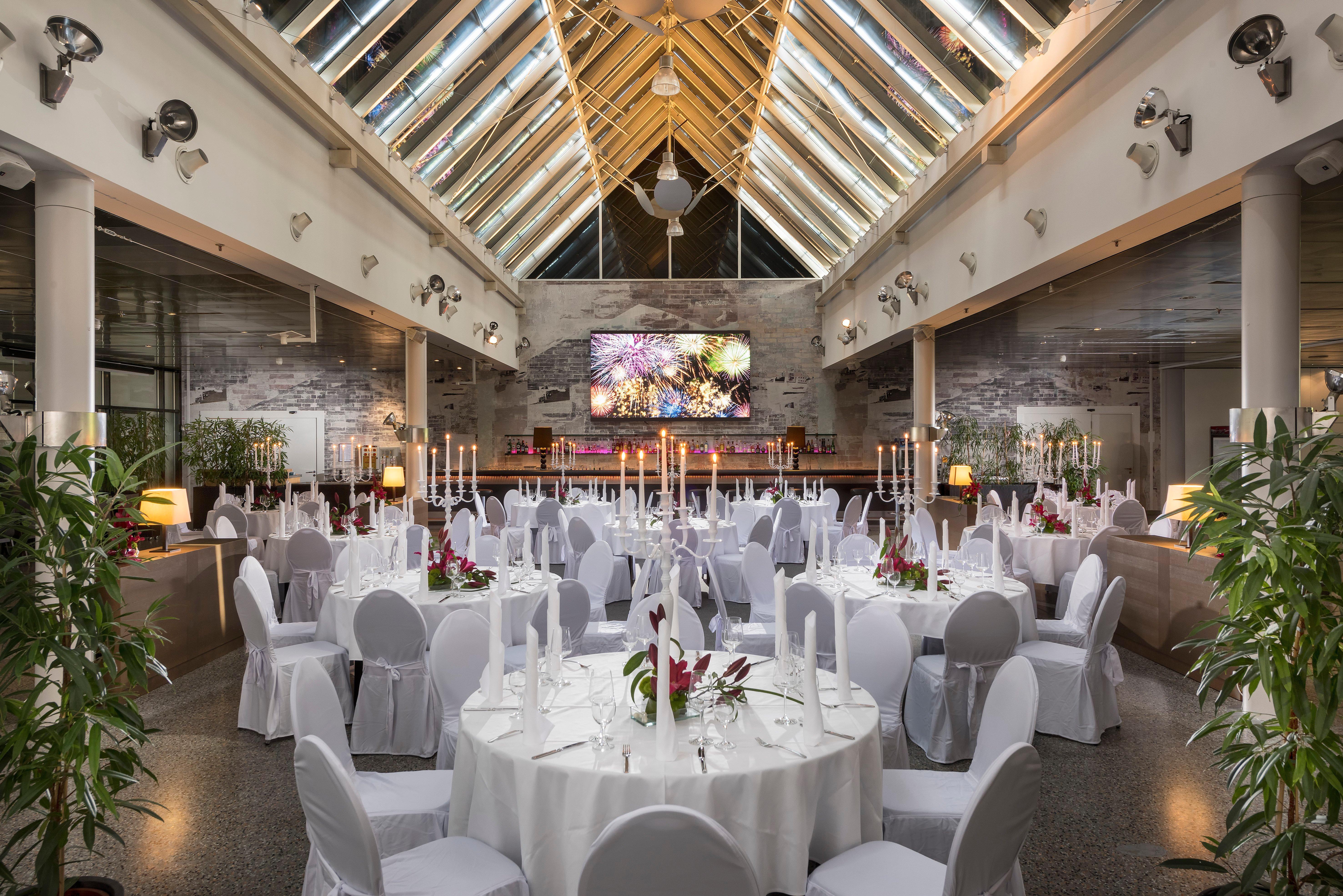 Holiday City-west By Ihg Hotel 4*