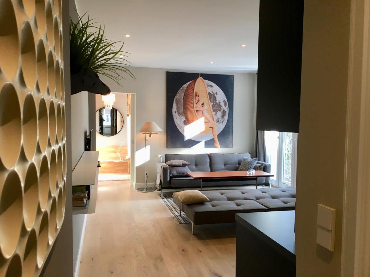 Apartment Style *