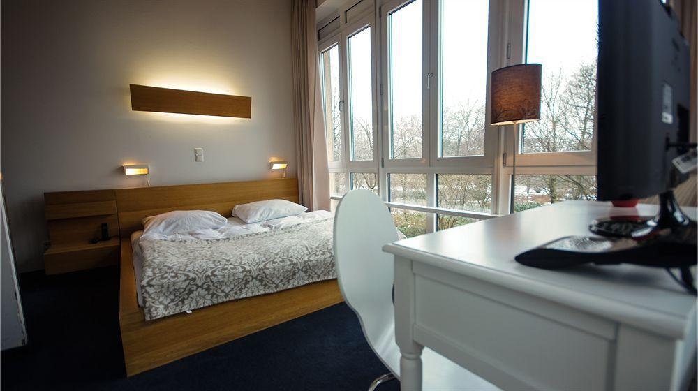 Guest house Midi Parkhotel Mitte 3*