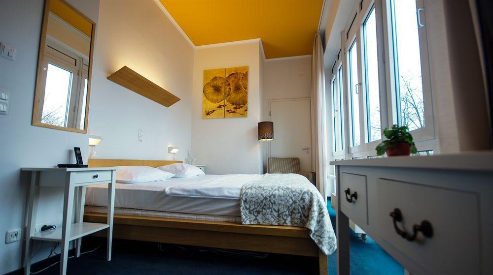 Midi Parkhotel Mitte Guest house 3*
