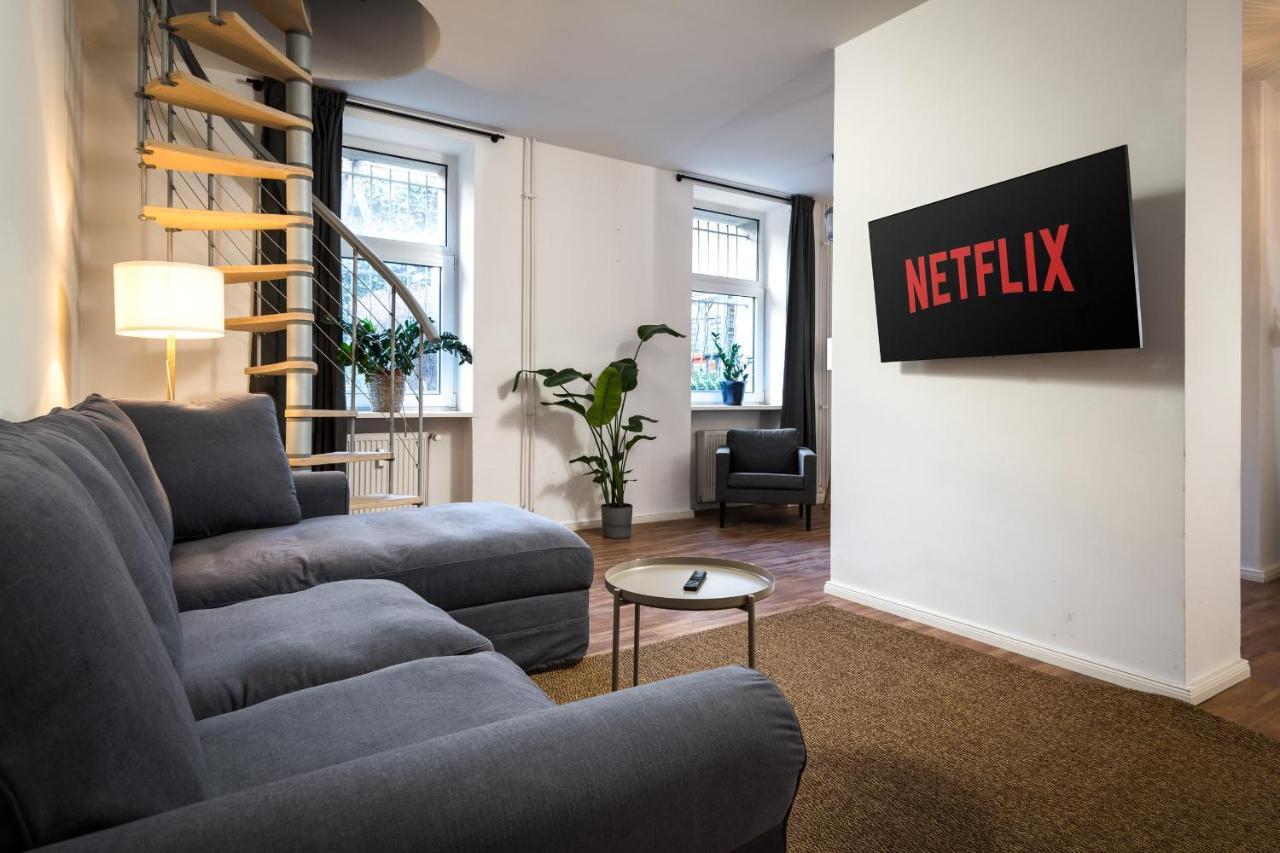 Sonnig Alexanderplatz: Spacious Group-friendly Apartment Berlin