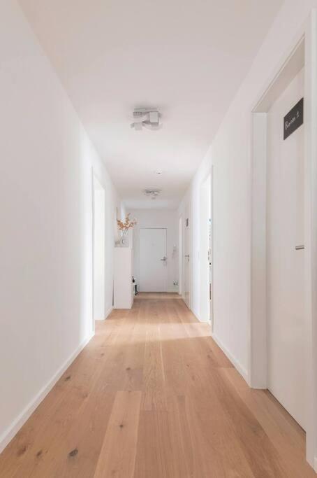 Modern In Central Apartment *