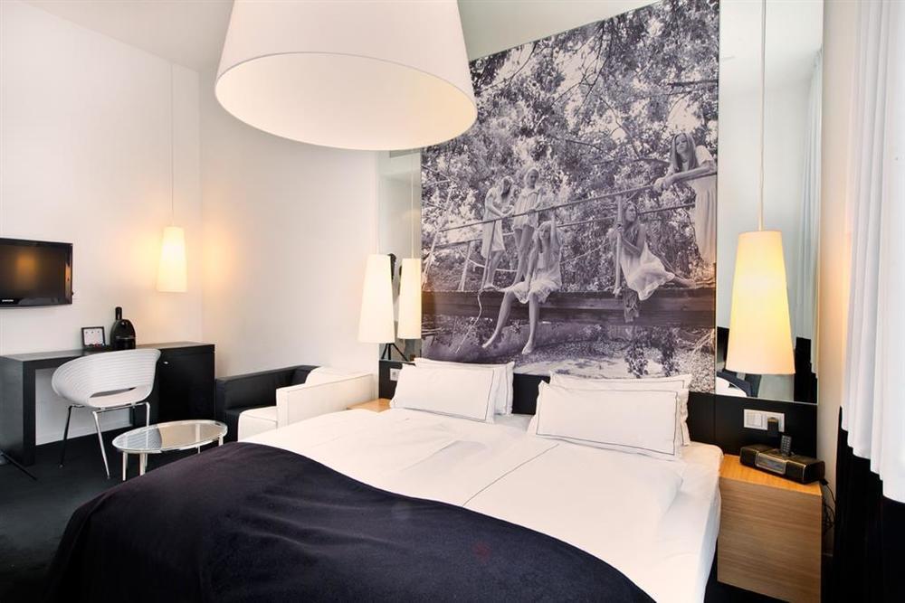 Sir Savigny Hotel, Part Of Sircle Collection Hotel