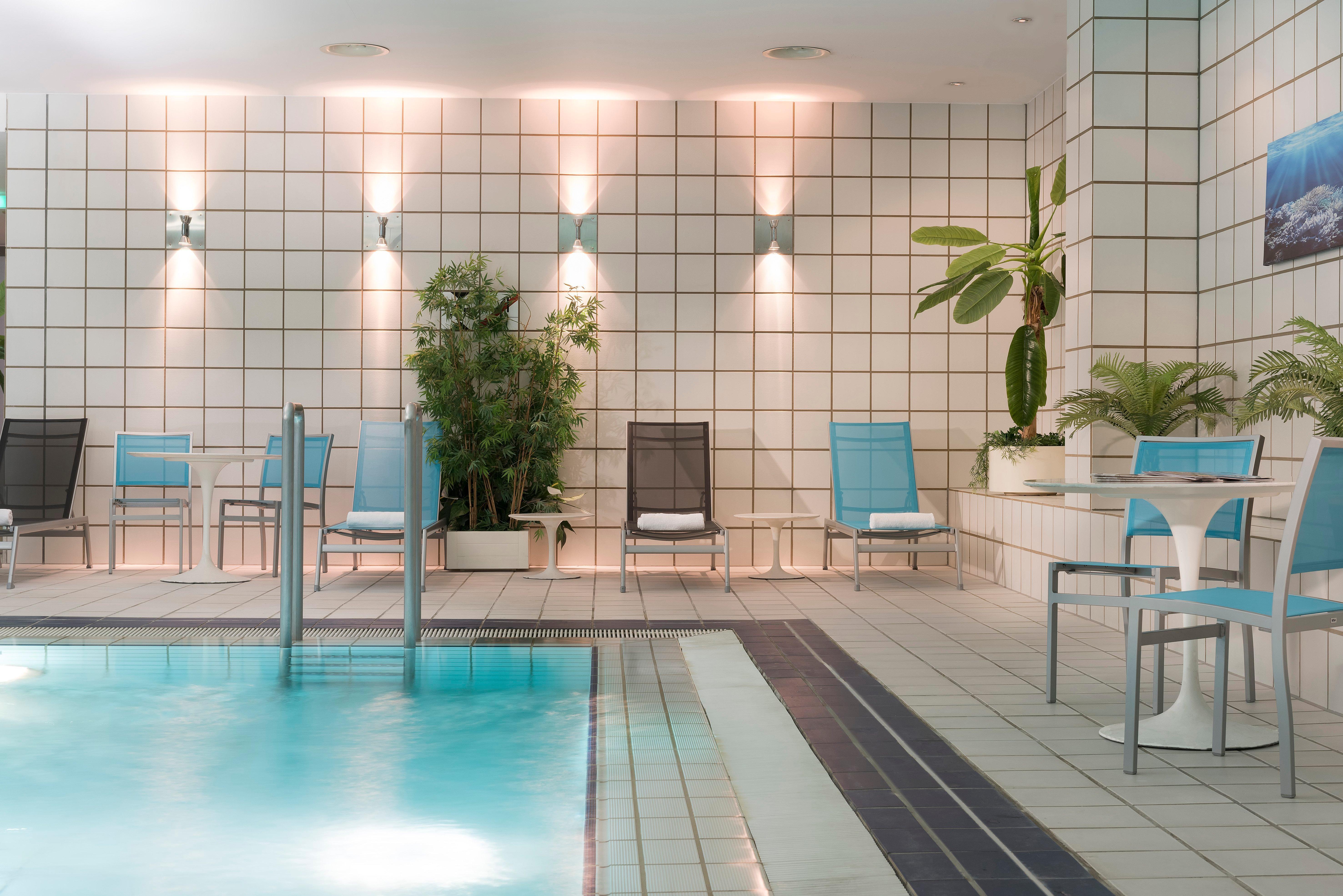 Holiday City-west By Ihg Hotel 4*