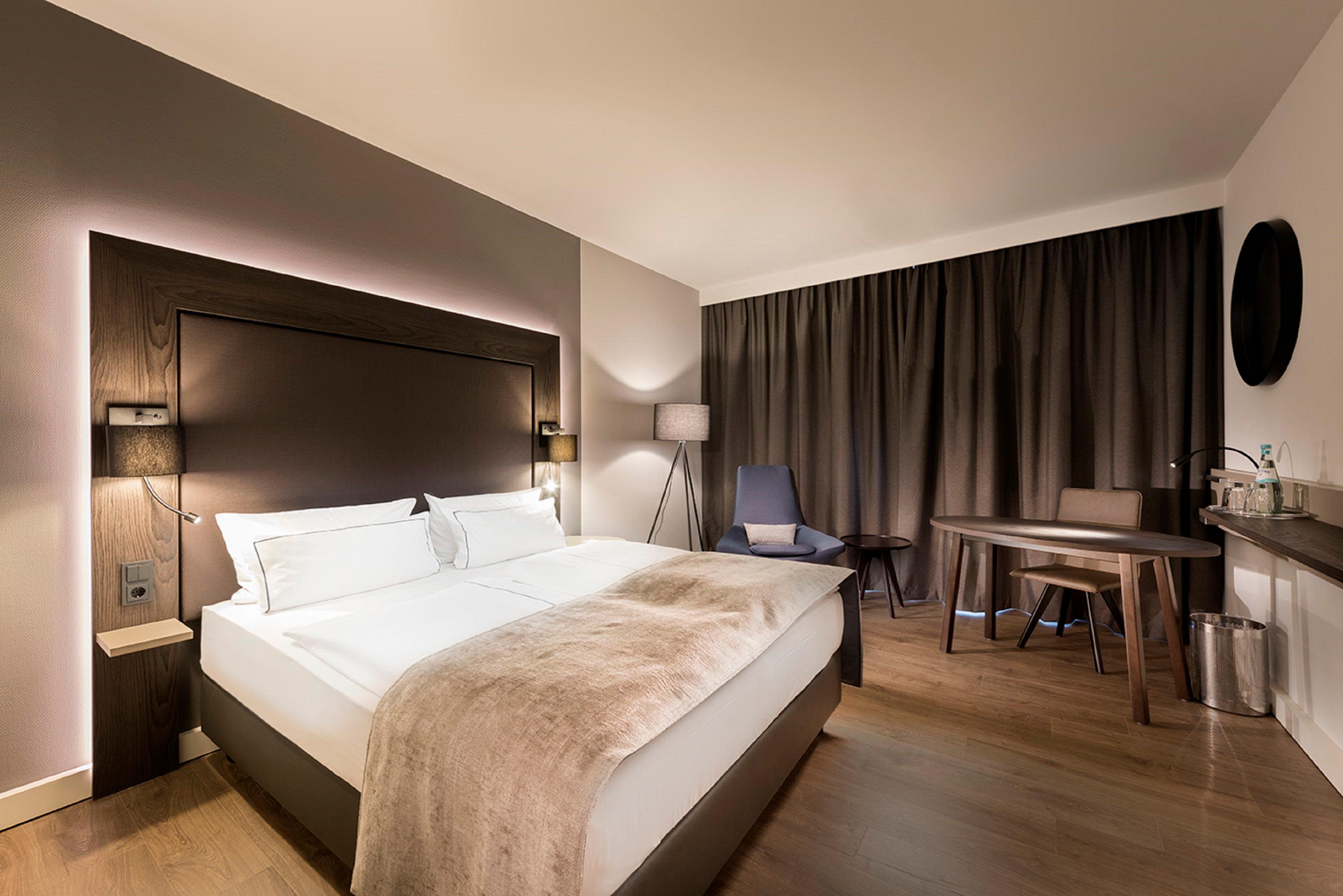 Holiday City-west By Ihg Hotel